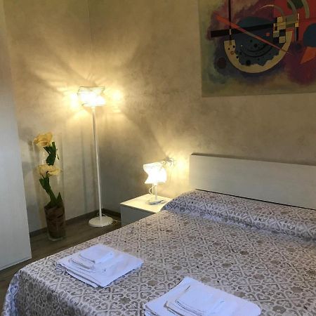 Vea Apartment Padenghe sul Garda Exterior photo